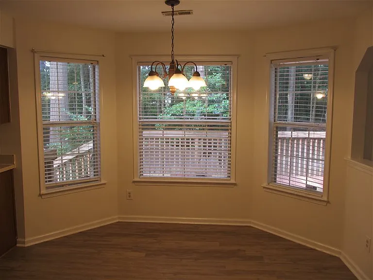 317 Tarneywood Dr — Photo 6