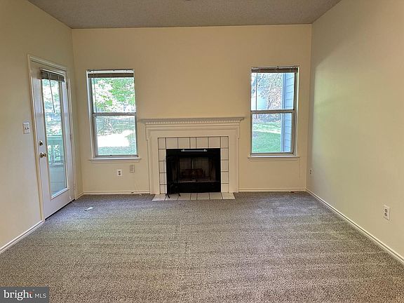 3rd image of 4447 Fair Stone Dr APT 102