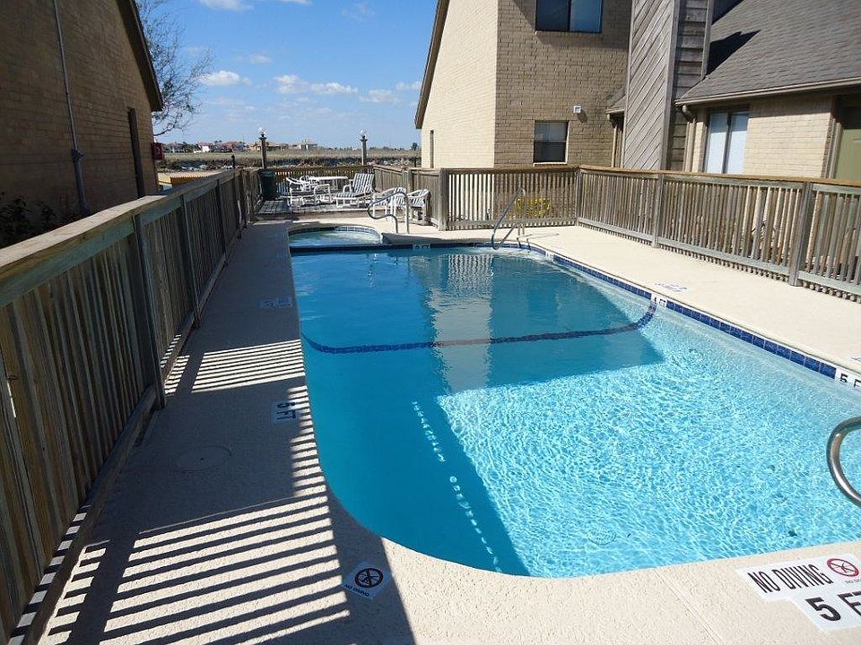 1st image of 15201 Leeward Dr