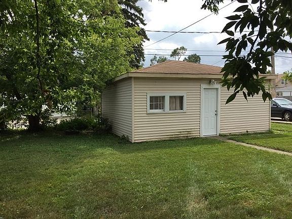 5th image of 3822 Warren Ave