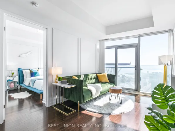 14 York St #6406, Toronto, ON M5J 0B1