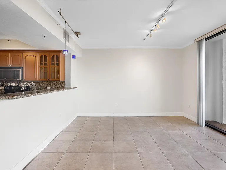2301 SW 27th Ave #1102 — Photo 14