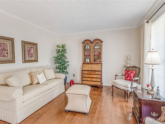 4th image of 4720 Bradley Dr