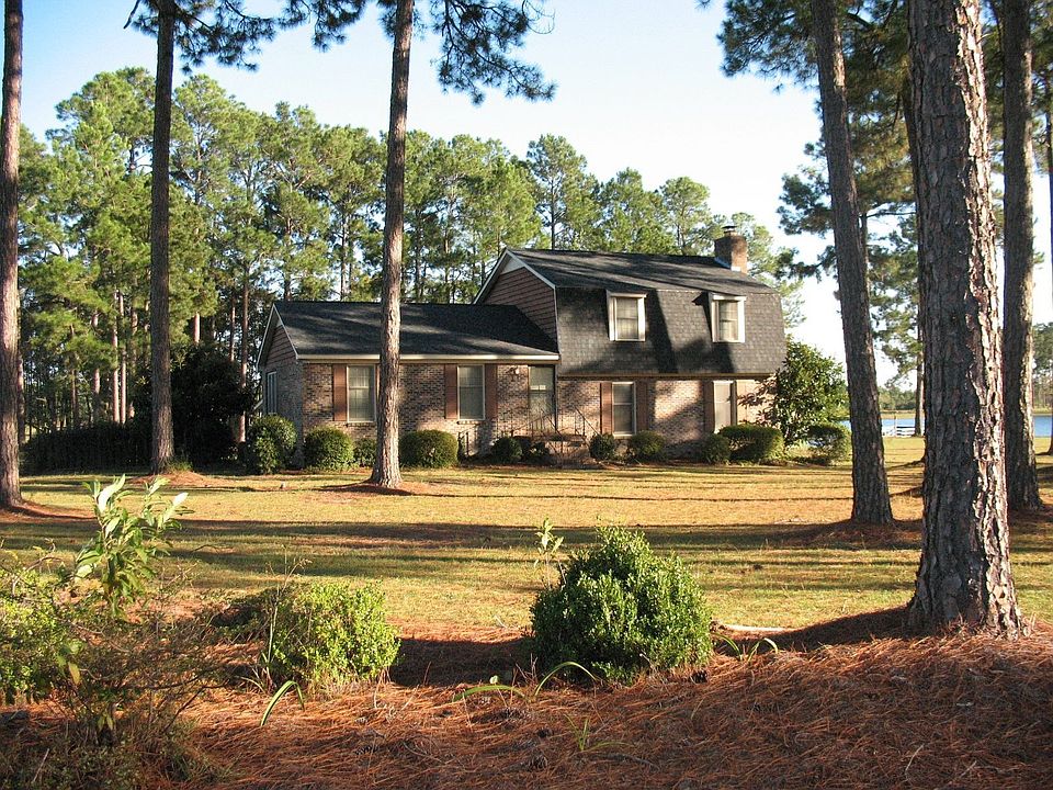 Home with pond & pool on 3 acres