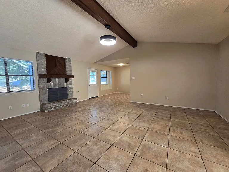 5647 Timberhurst — Photo 11