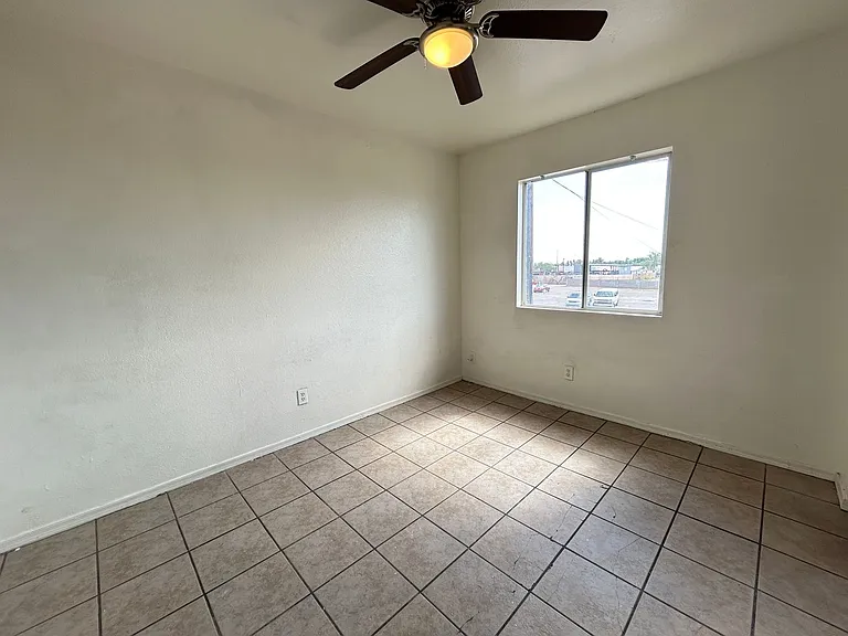 1321 W Vogel Ave #6 — Photo 11