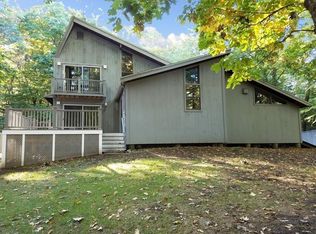 11 Bridle Path, Wayland, MA 01778