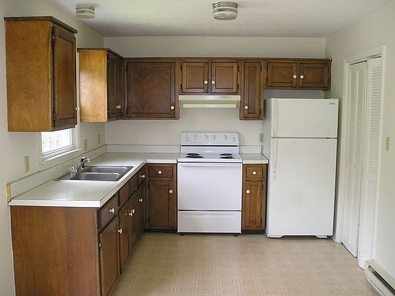2nd image of 1173 S High St APT C