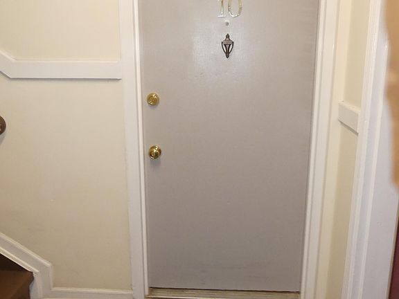 2nd image of 840 Forest St #10