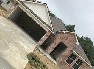 13213 Fowler Dr, Walker, LA 70785