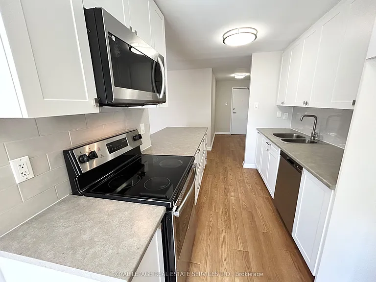 10 Overlea Dr #1107 — Photo 6