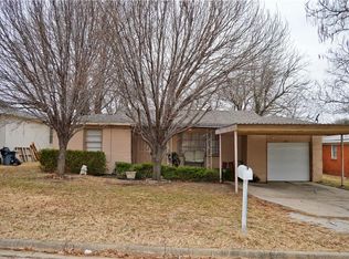 860 Ala Dr, White Settlement, TX 76108