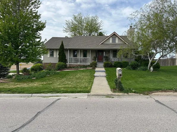 1036 W 15th St, Wahoo, NE 68066