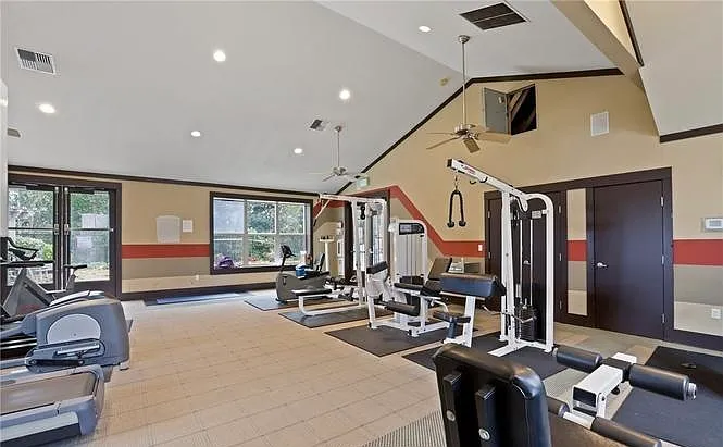 Fitness center (1/2)