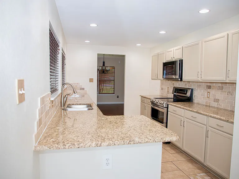 2201 Driskell Ln — Photo 8