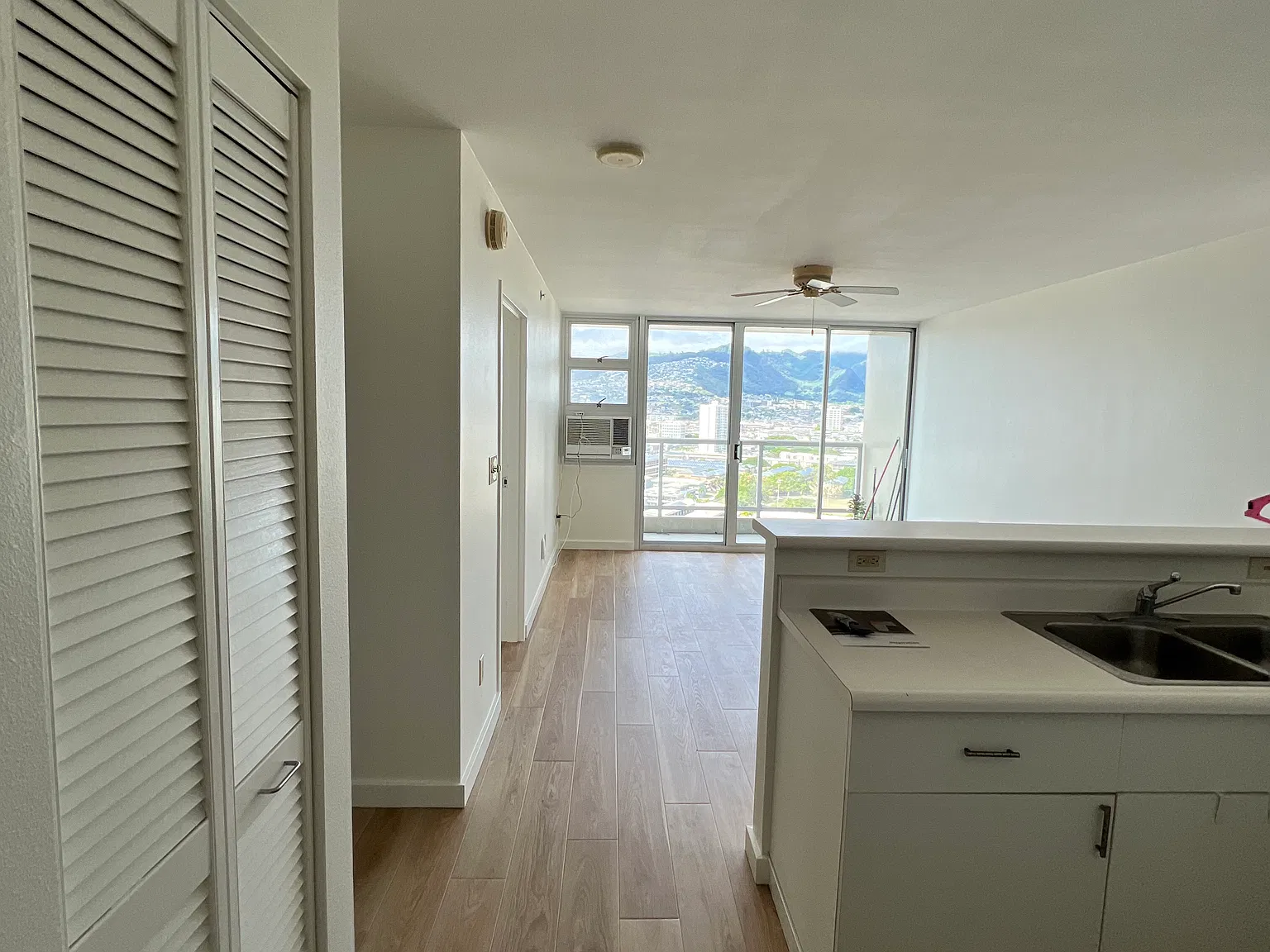 1 bed, 540 sqft, $2,000 — Photo 3