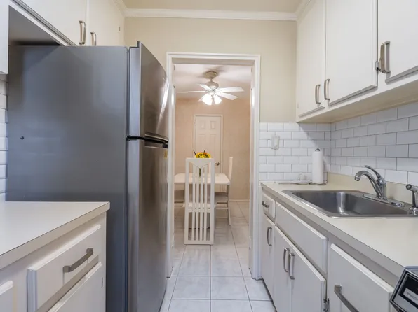 3060 Ocean Avenue image 7 of 14