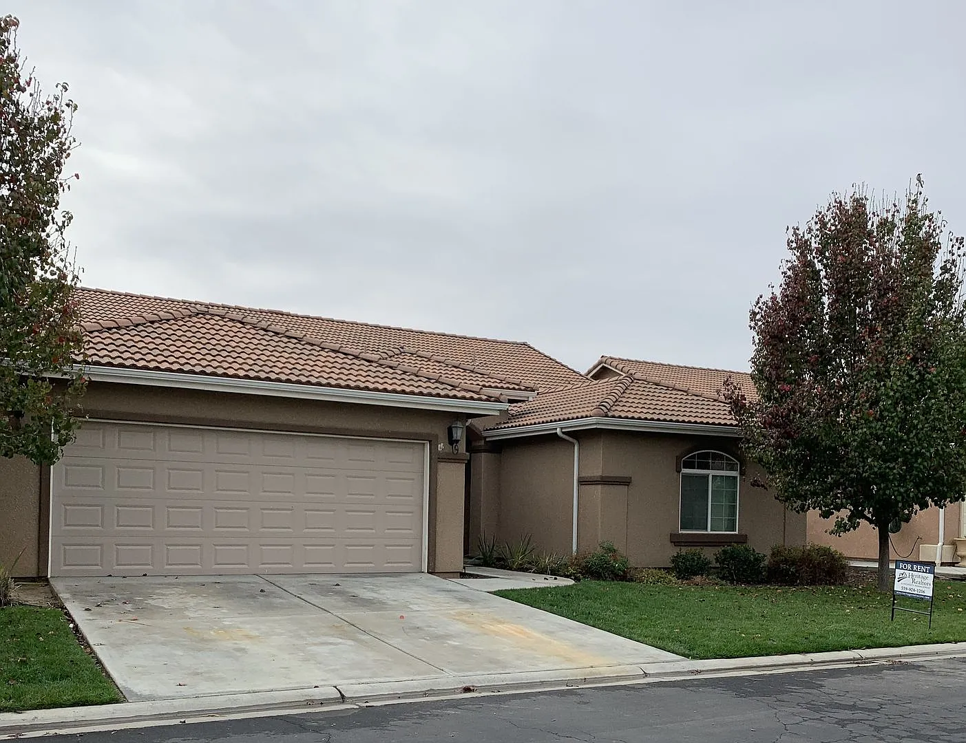 4 Bedroom 2 Bath — Photo 1
