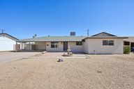 W 6th St-S2806-001.jpg