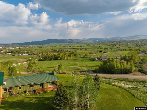 9 Orchard Hill Rd, Lander, WY 82520