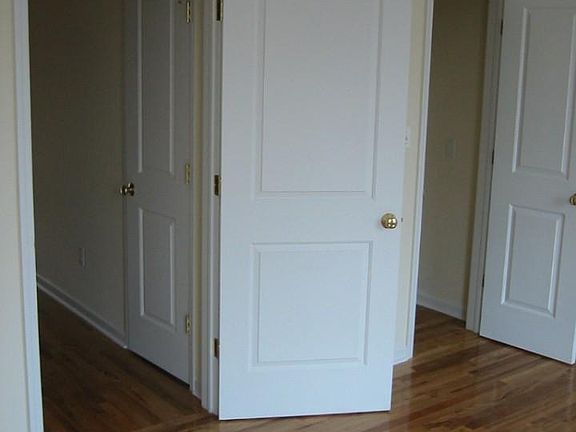 5th image of 916 Saint Nicholas Ave APT 1