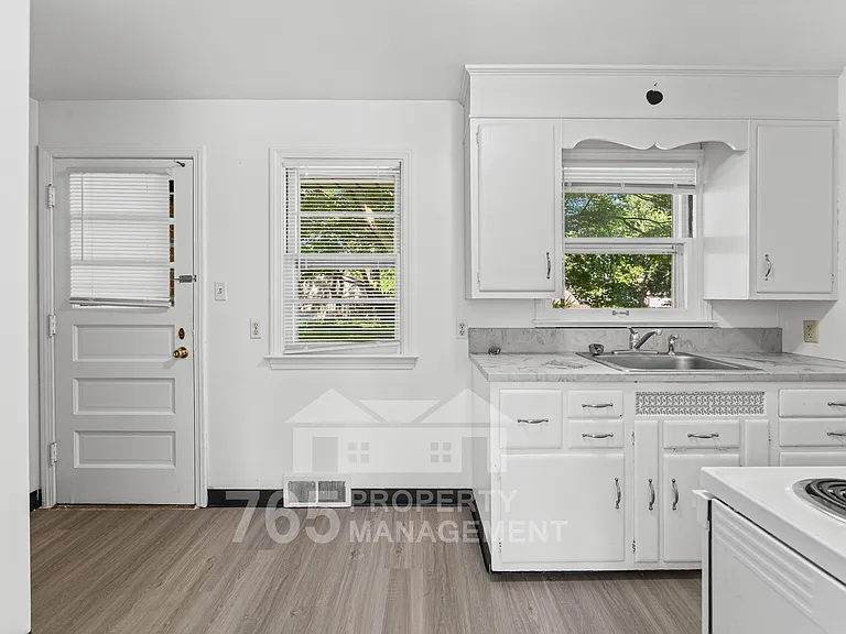 1144 Windsor Dr #1144 — Photo 8