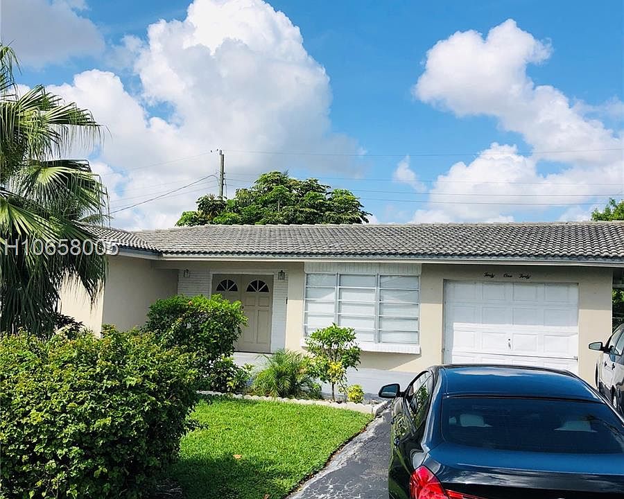 1st image of 4140 NW 78th Ln