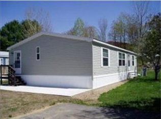 17 1st St, Belmont, NH 03220