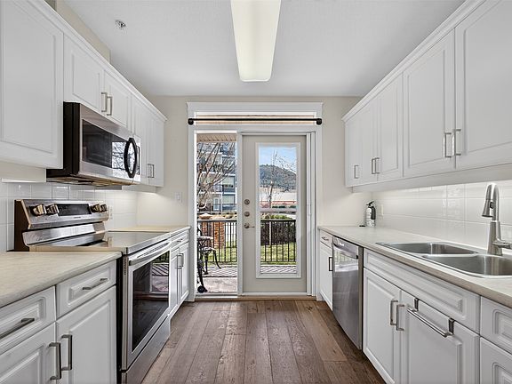 3rd image of 303 Whitman Rd Unit 101