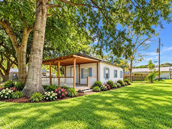 150 Jupiter Dr, Trinity, TX 75862