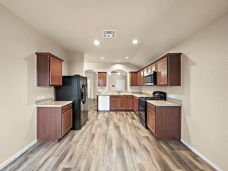20306 Silent Vale Ln — Photo 2