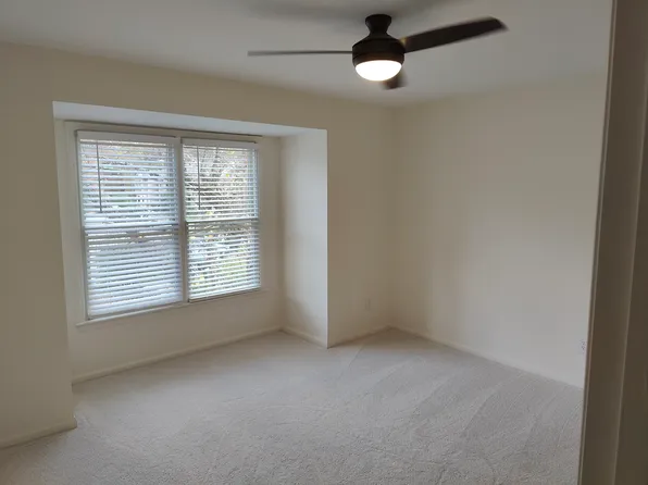 111 Killam Ct APT 2A, Cary, NC 27513