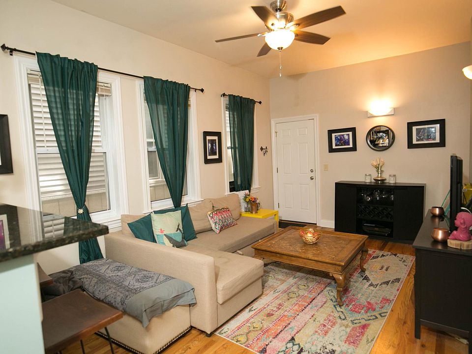 1st image of 1442 W Barry Ave APT 1R