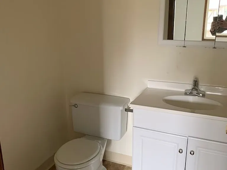 Tudor Heights Apartments — Photo 13