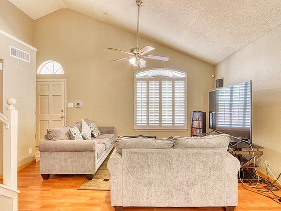 3rd image of 12152 Tower Hill Dr