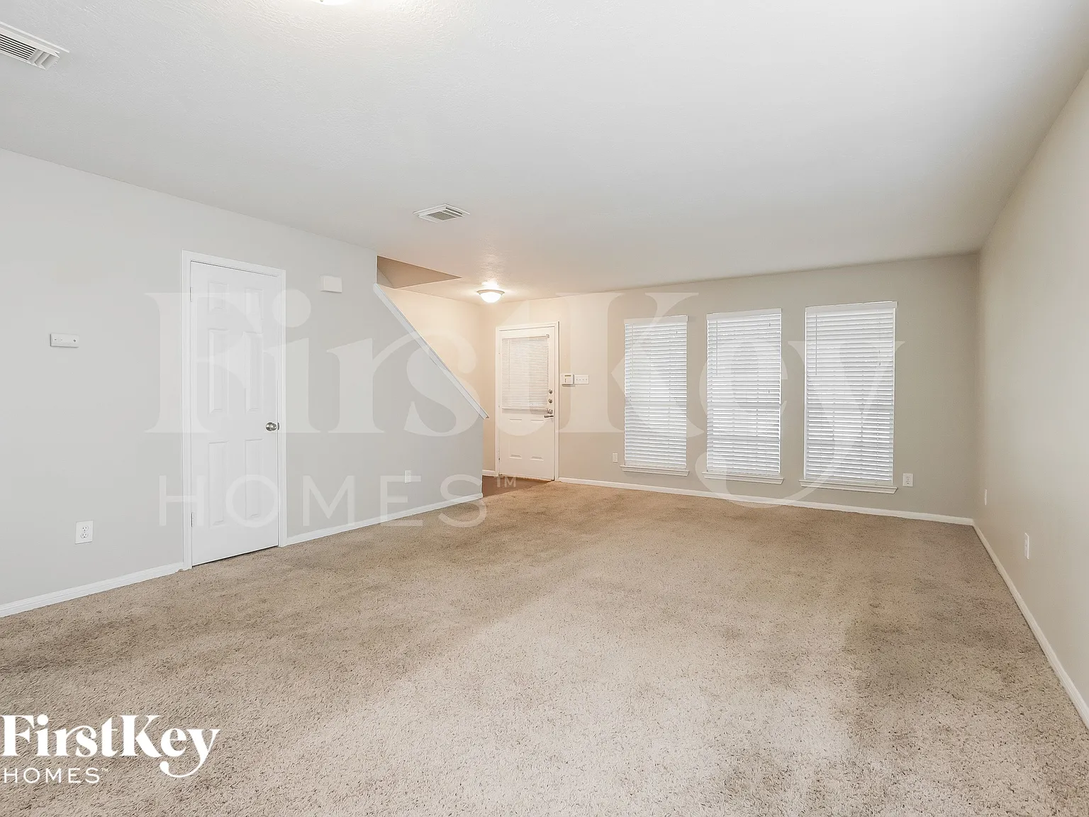 4 bed, 2.5 bath, 2334 sqft, $2,150 — Photo 4