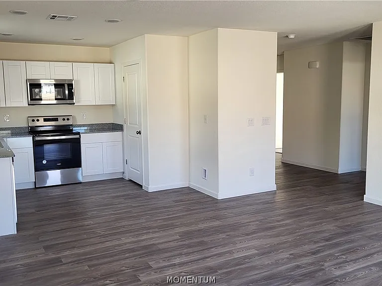 1141 Aspen Dr — Photo 4