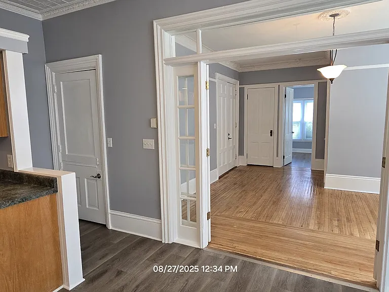 212 Oak St #1 — Photo 11