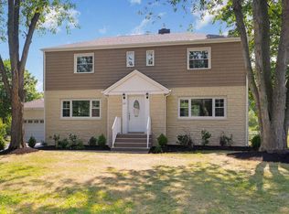 64 Walnut Ave, Somerset, NJ 08873