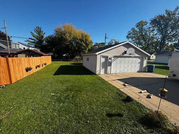 1335 Wirtz Ave, Green Bay, WI 54304