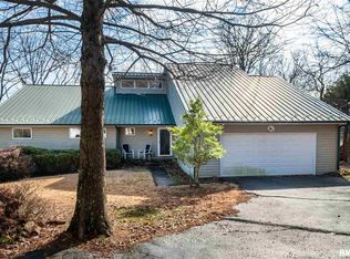 12209 Pebble Point Rd, Marion, IL 62959