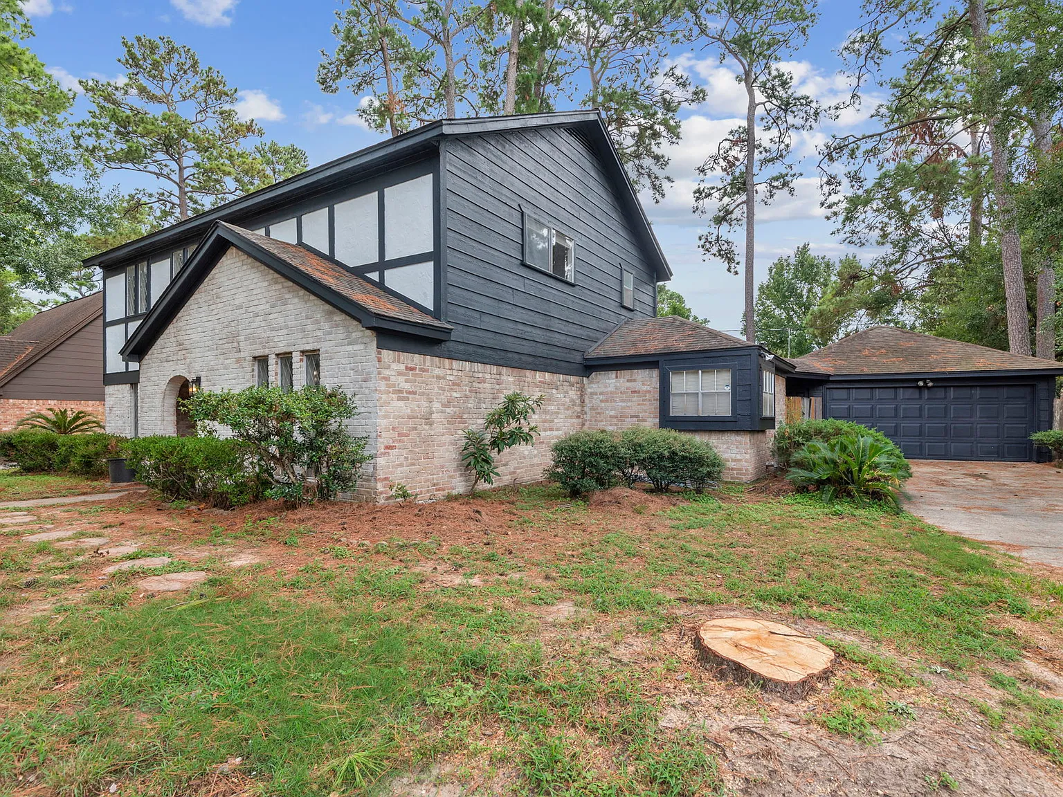 4 bed, 2493 sqft, $2,000 — Photo 3