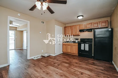 1303 E Colorado St Photo 1