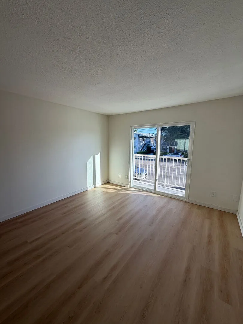 Building Photo - Oxnard - SSM Holdings, LLC