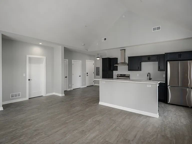1737 Frankfort Ave #202 — Photo 8