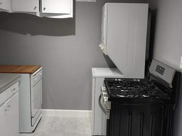 2815 E 36th Pl — Photo 16