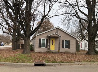 701 S Russell St, Marion, IL 62959