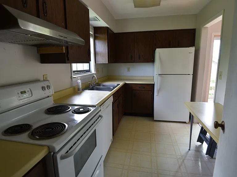 7767 Brams Hill Dr — Photo 12