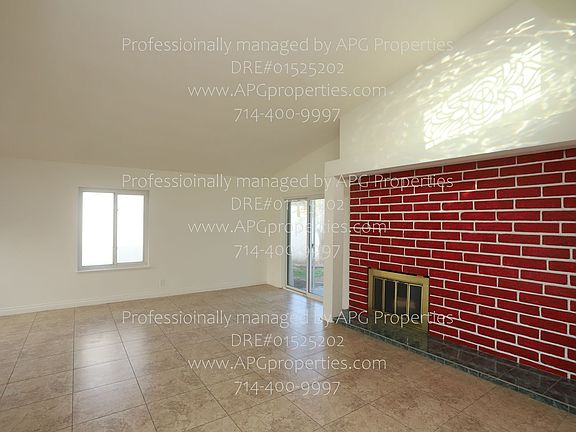 4th image of 17679 San Vicente St