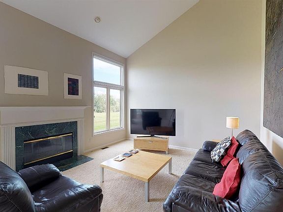4th image of 1973 Stonebridge Dr N